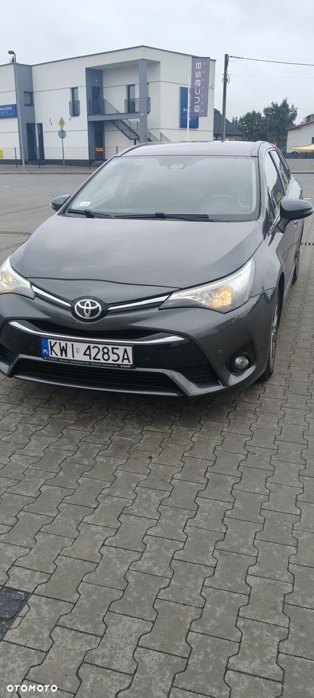 Toyota Avensis 2.0 D-4D Premium - 10
