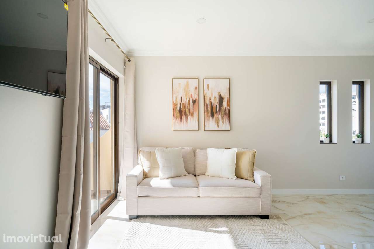 Apartamento T1+1 central, luminoso e recentemente renovado - Grande imagem: 4/22