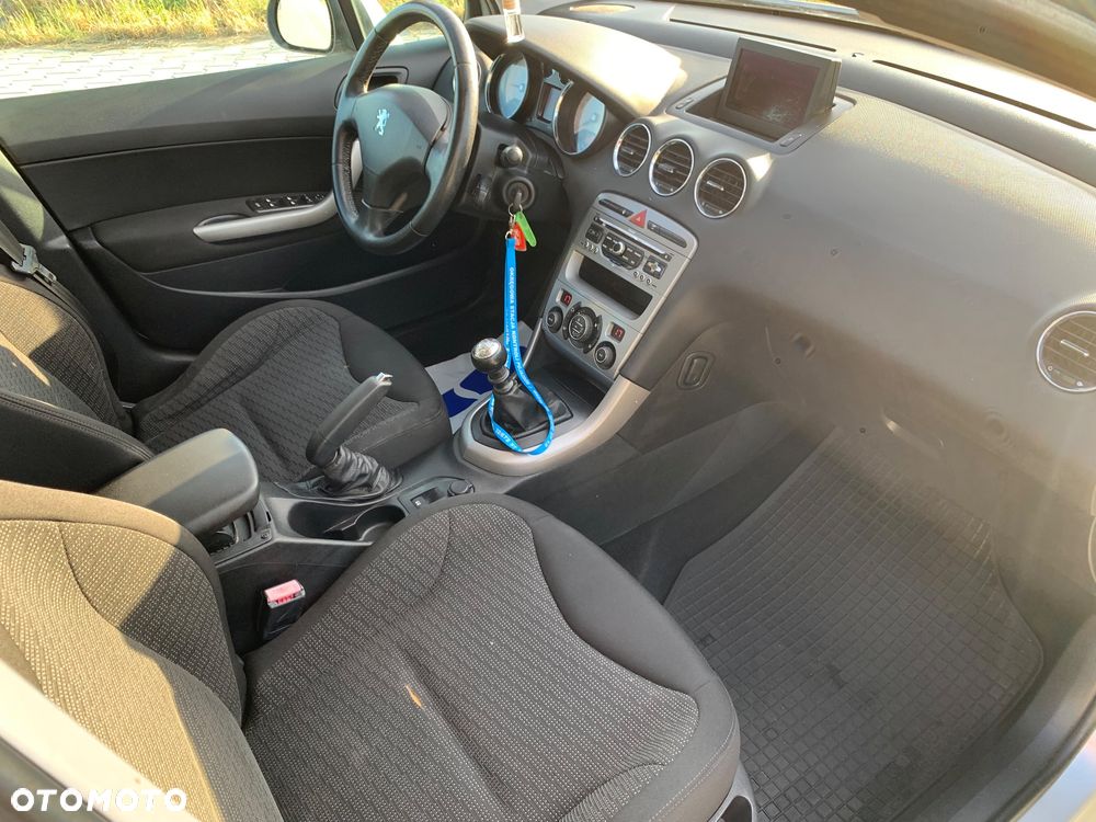 Peugeot 308 1.6 HDi Premium - 25