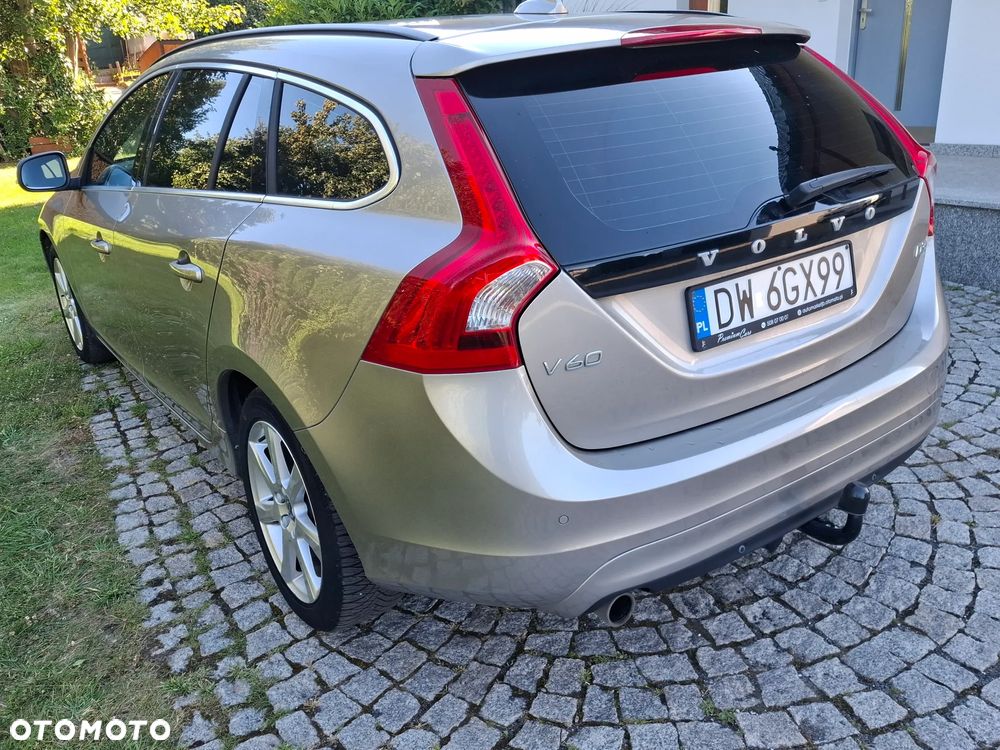 Volvo V60 D3 Drive-E Momentum - 3