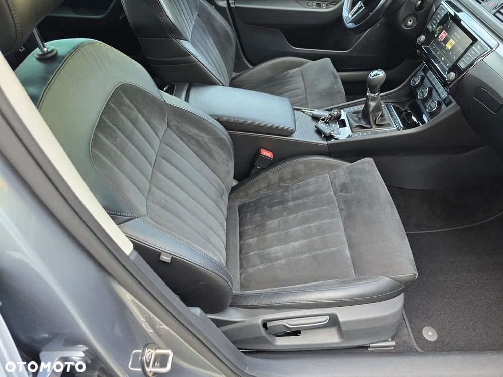 Skoda Superb 2.0 TDI 4x4 Style - 36