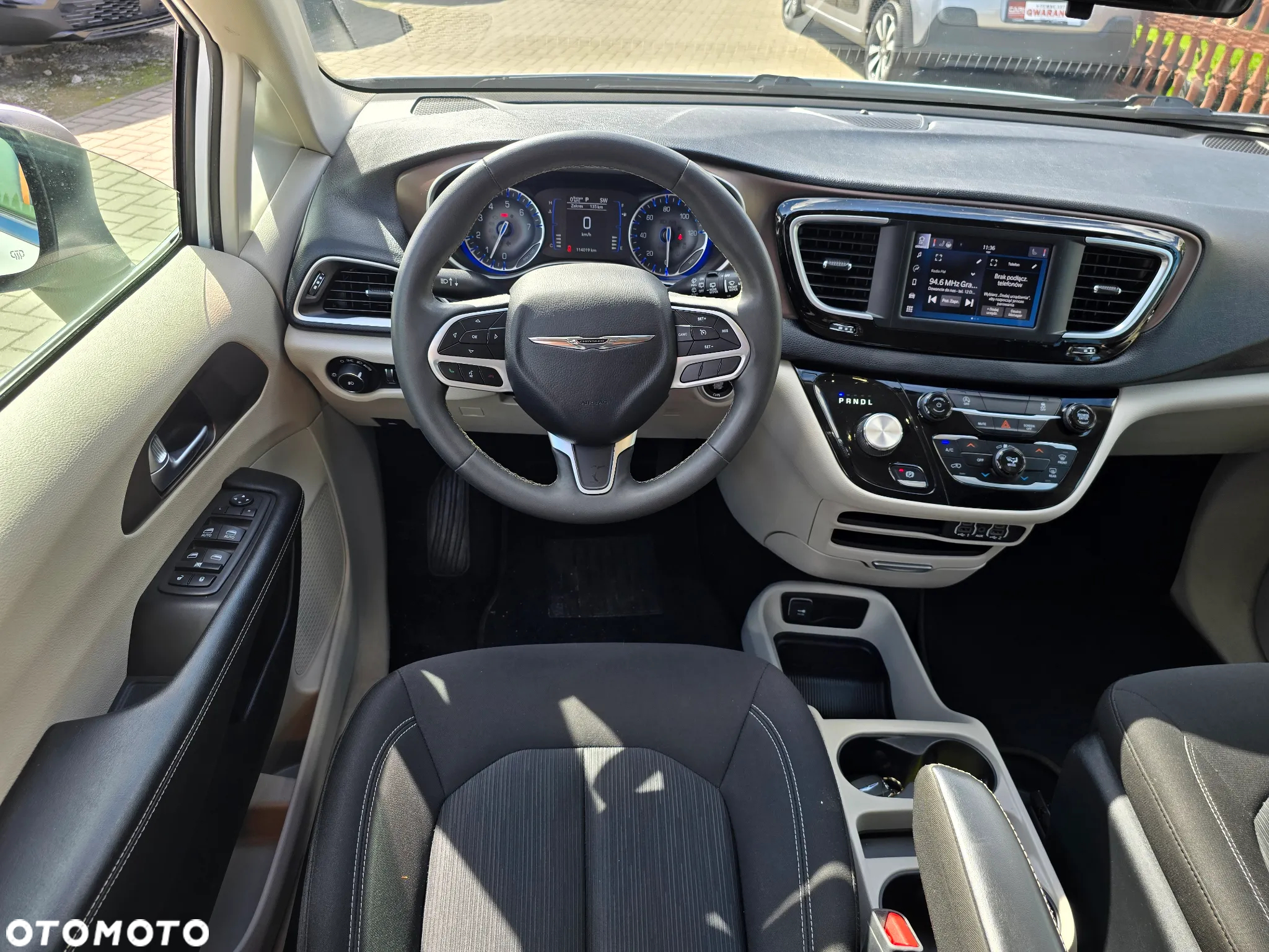 Chrysler Pacifica - 7