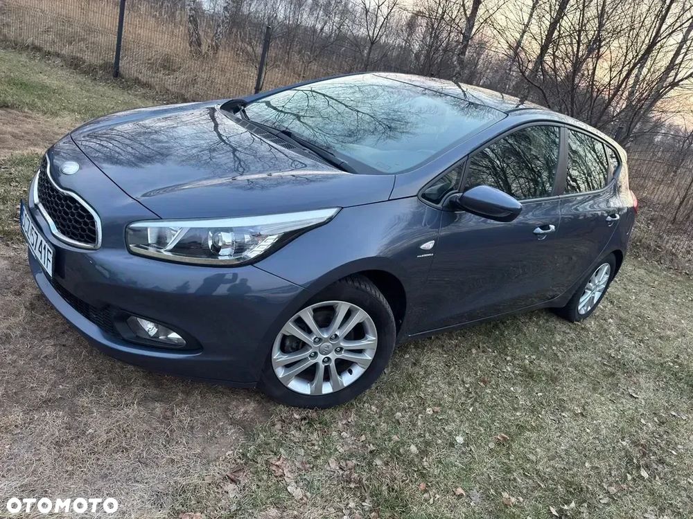 Kia Ceed - 16