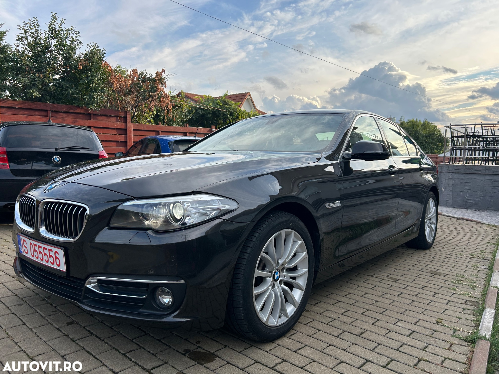 BMW Seria 5 520i Touring Aut. Luxury Line - 12