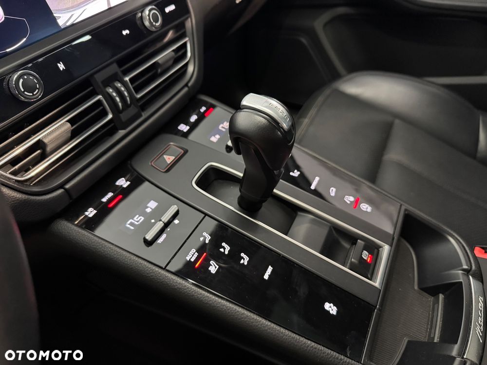 Porsche Macan Standard - 21