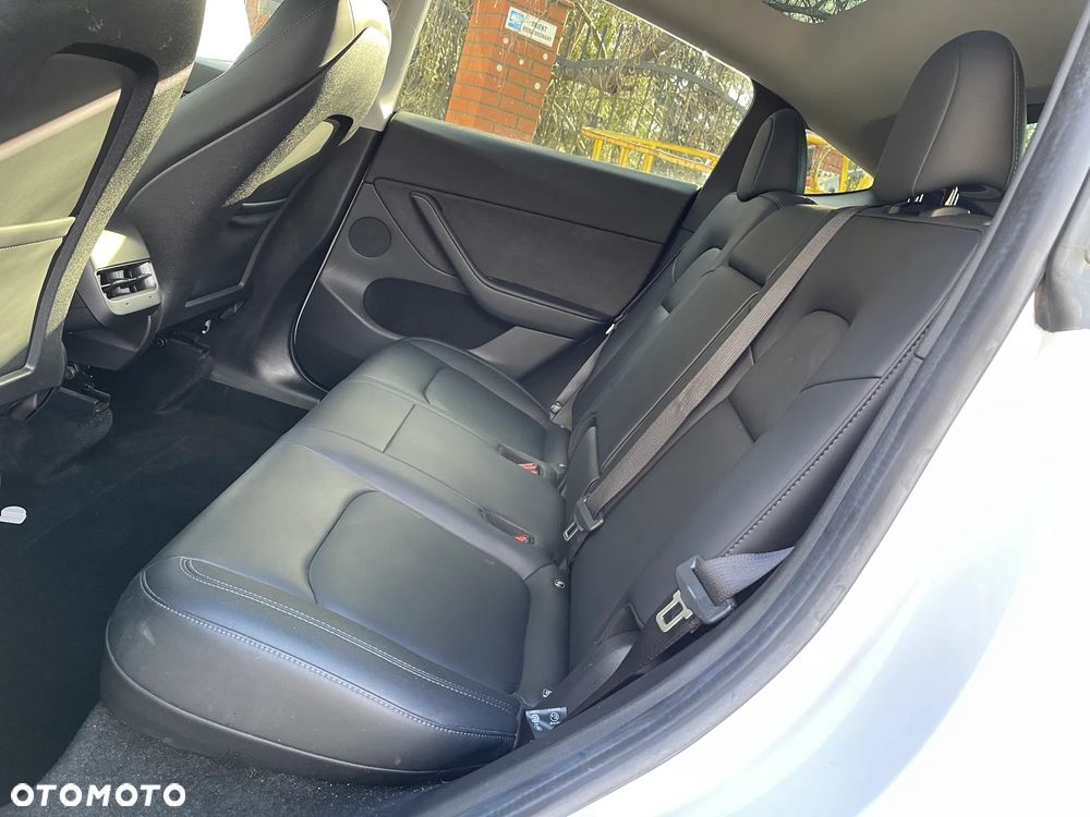 Tesla Model Y Standard - 16