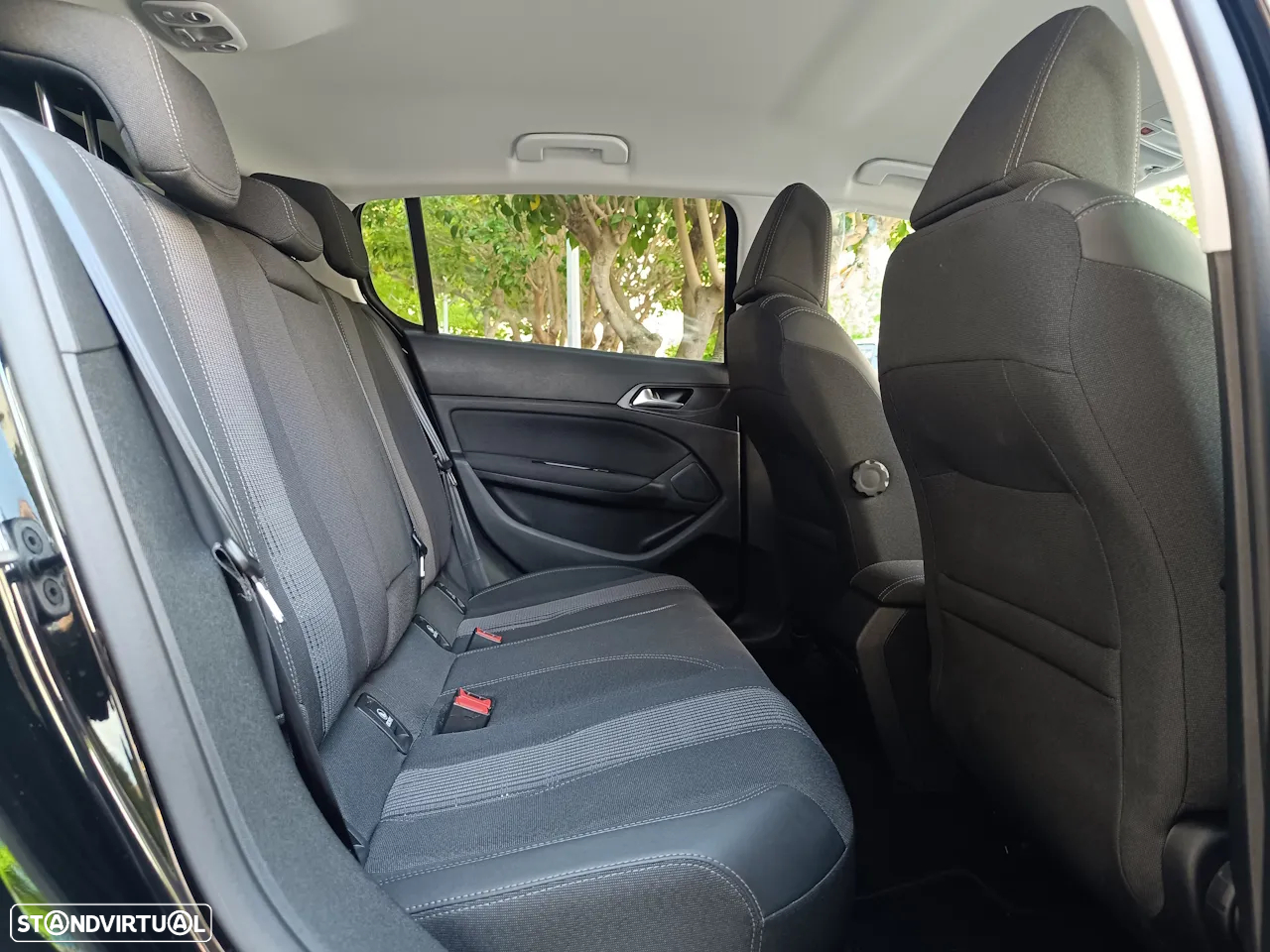 Peugeot 308 1.2 PureTech Allure EAT8 - 26