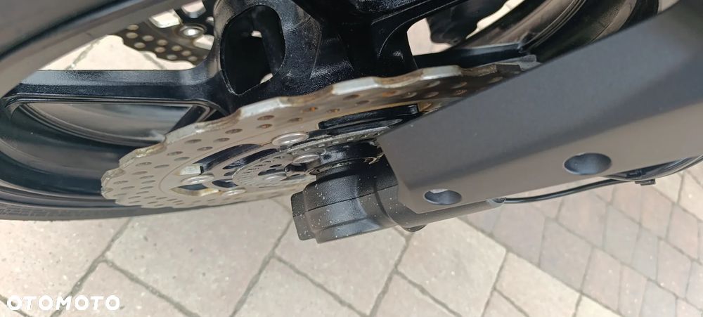 Kawasaki Versys 1000 - 16