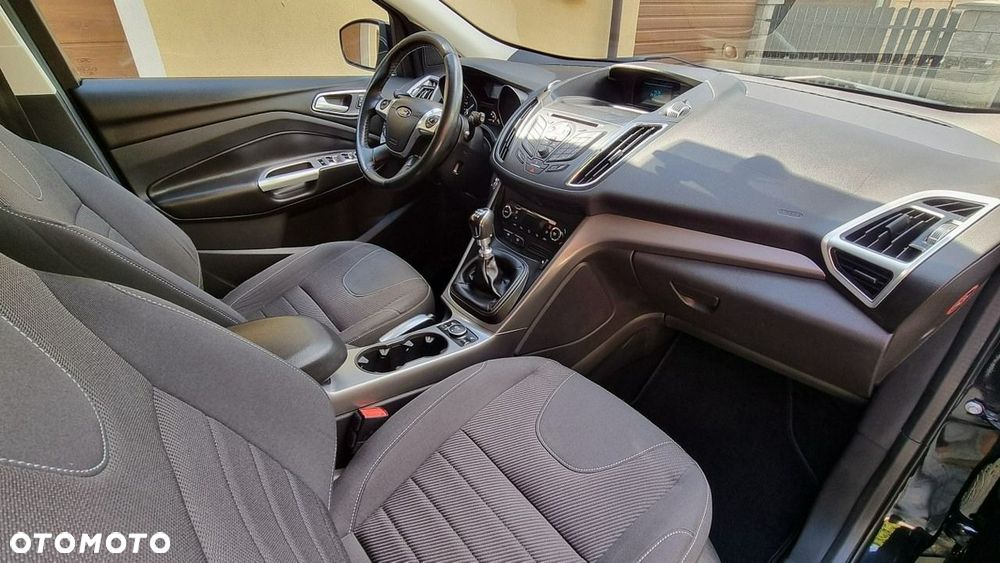 Ford Kuga - 12