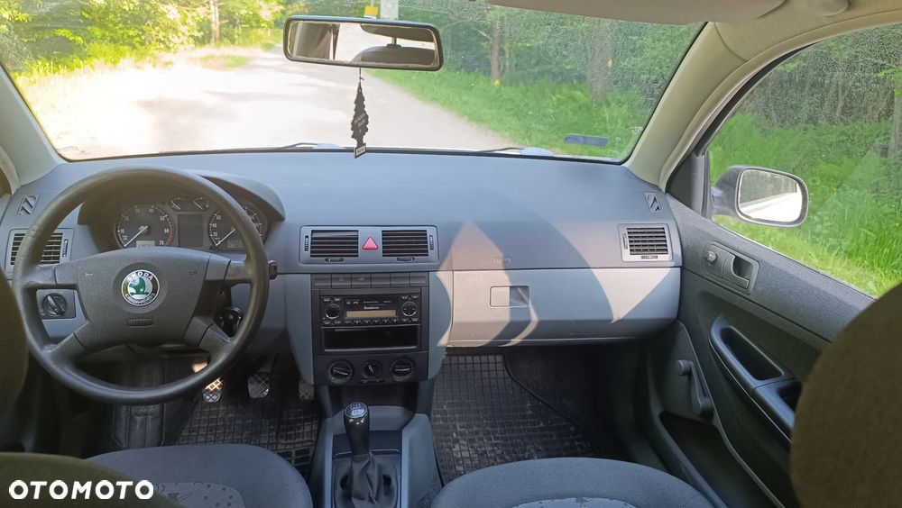 Skoda Fabia - 8