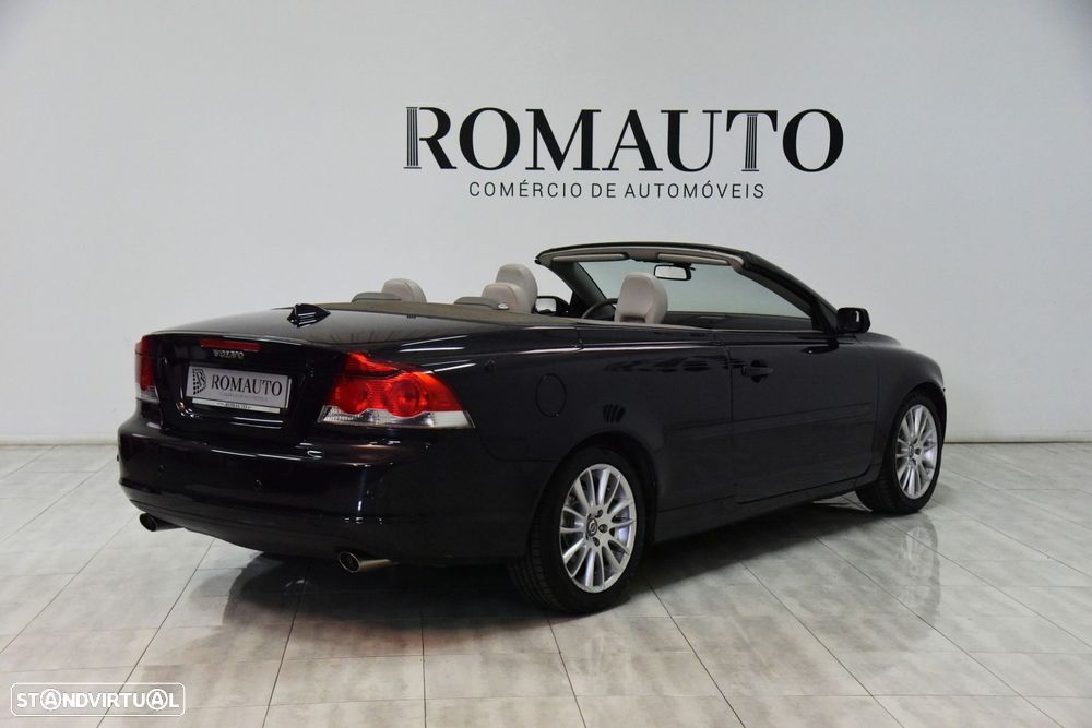 Volvo C70 2.4 D5 Momentum Geartronic - 11