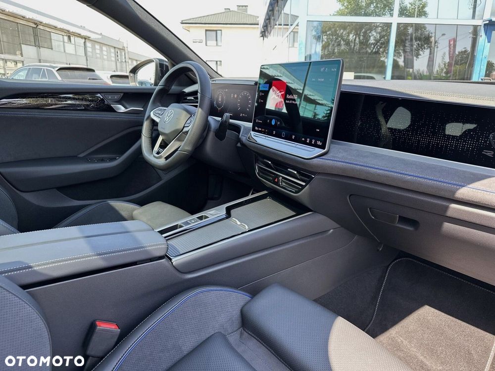 Volkswagen Passat 2.0 TSI 4Mot R-Line Plus DSG - 10