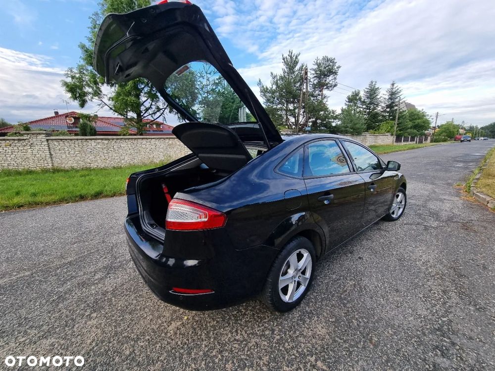 Ford Mondeo 1.6 TDCi Ambiente - 20