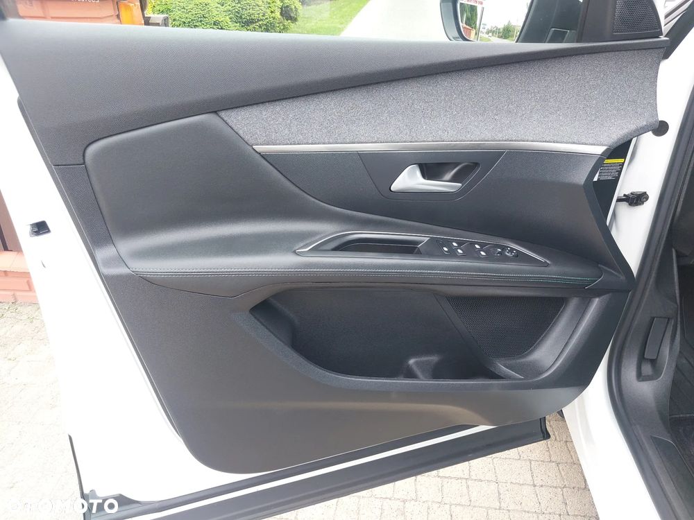 Peugeot 3008 - 11