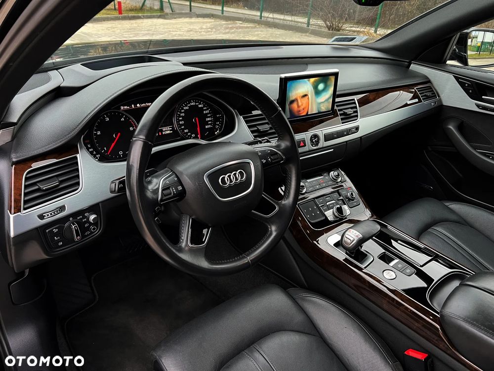 Audi A8 4.2 TDI DPF (clean diesel) quattro tiptronic - 38