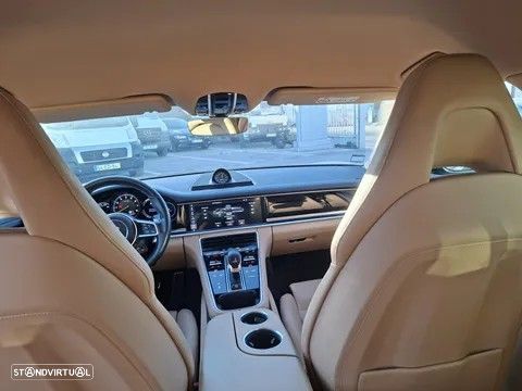 Porsche Panamera Sport Turismo 4 E-Hybrid Platinum Edition - 35