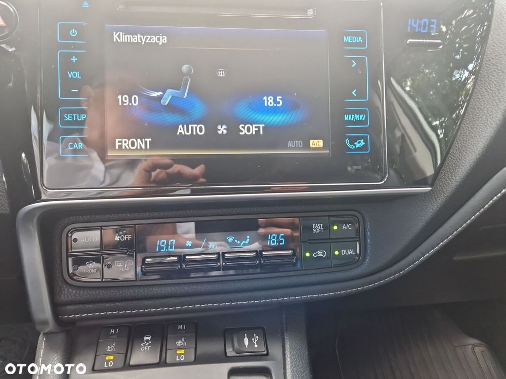Toyota Auris - 21