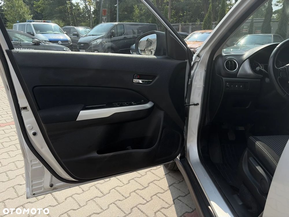Suzuki Vitara 1.6 Premium 2WD - 10