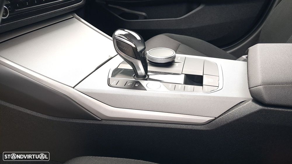 BMW 330 e Corporate Edition Auto - 23