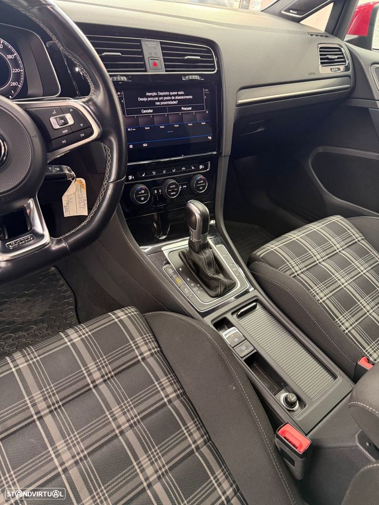 VW Golf 2.0 TDI GTD DSG - 10