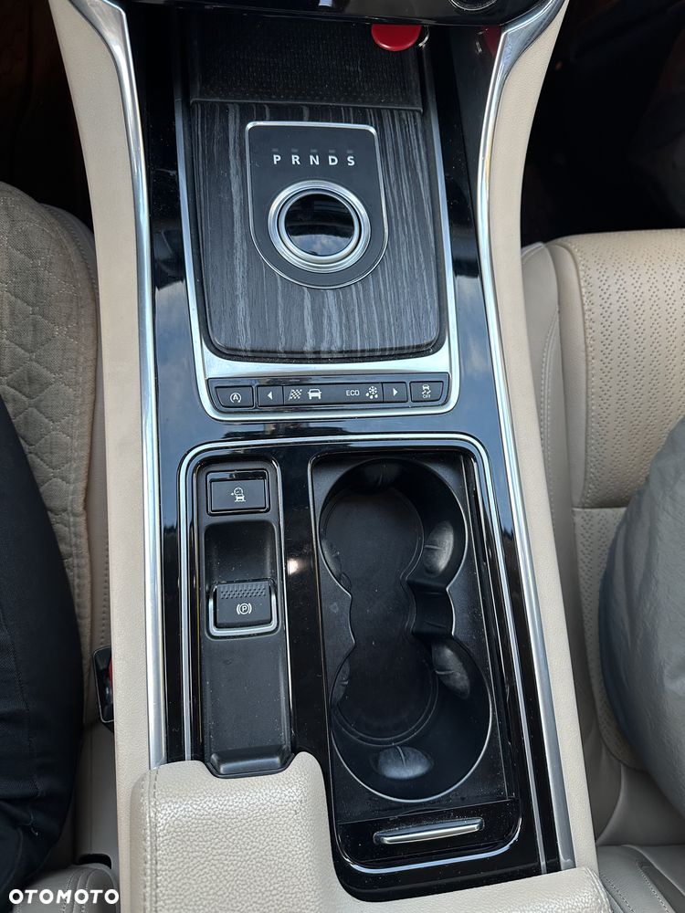 Jaguar XF 2.0 i4D Portfolio - 7