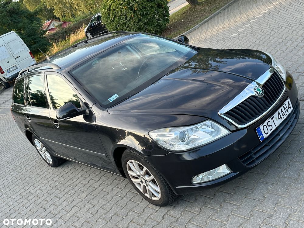 Skoda Octavia 2011 photo 3