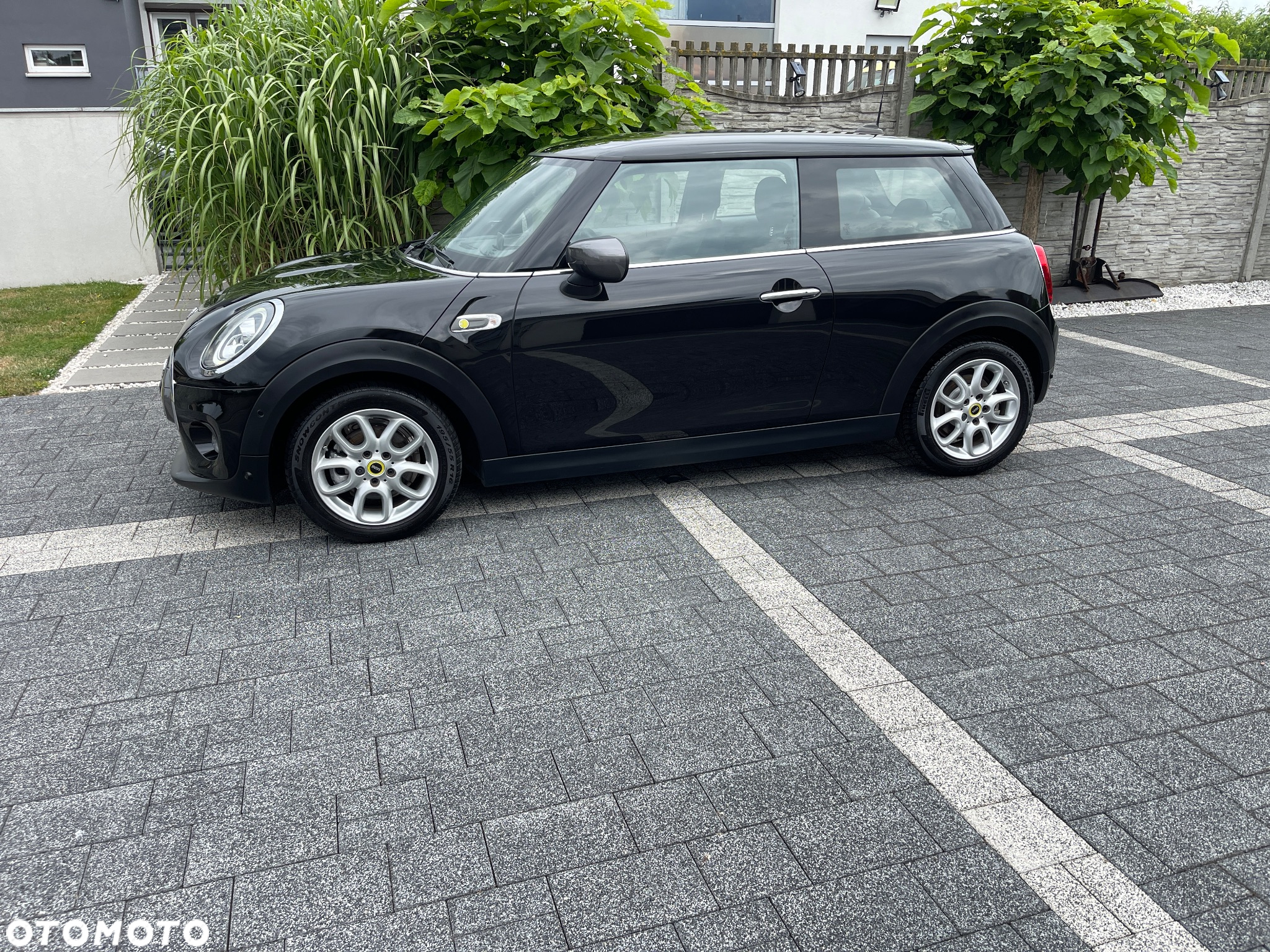 MINI Cooper SE Electric Trim - 6