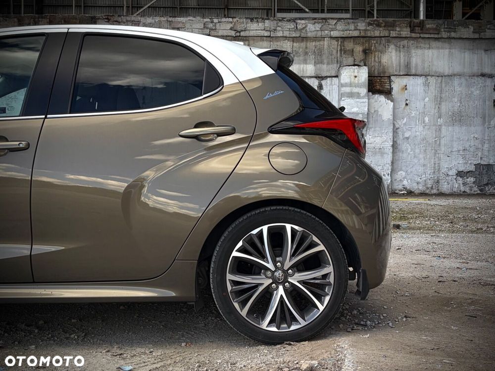 Toyota Yaris 1.5 Selection Elegant - 11