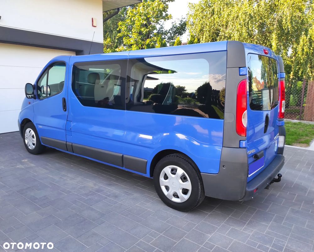 Opel Vivaro L2H1 2.9t - 11