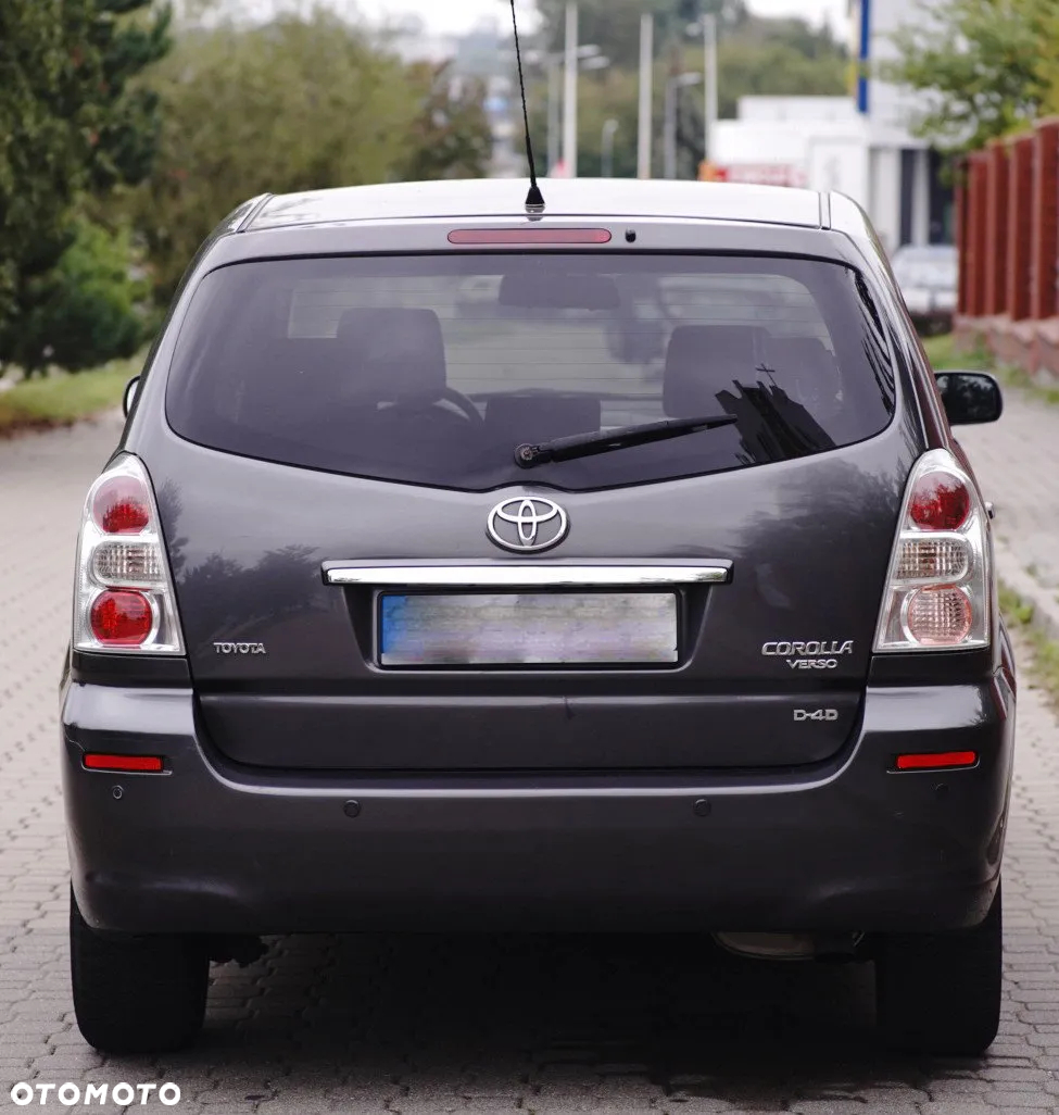 Toyota Corolla Verso 2.2 D-4D - 6