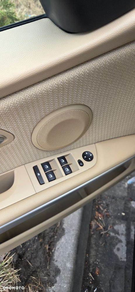 BMW Seria 3 318d DPF Edition Exclusive - 26