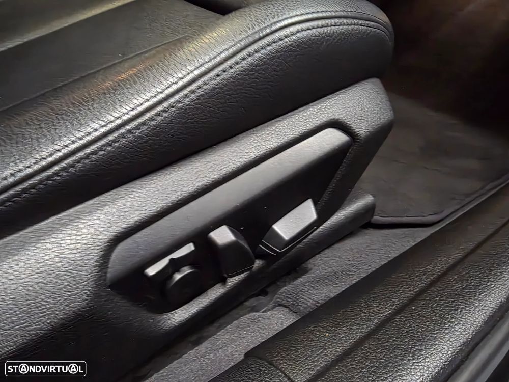 BMW 320 d Aut. Luxury Line - 15