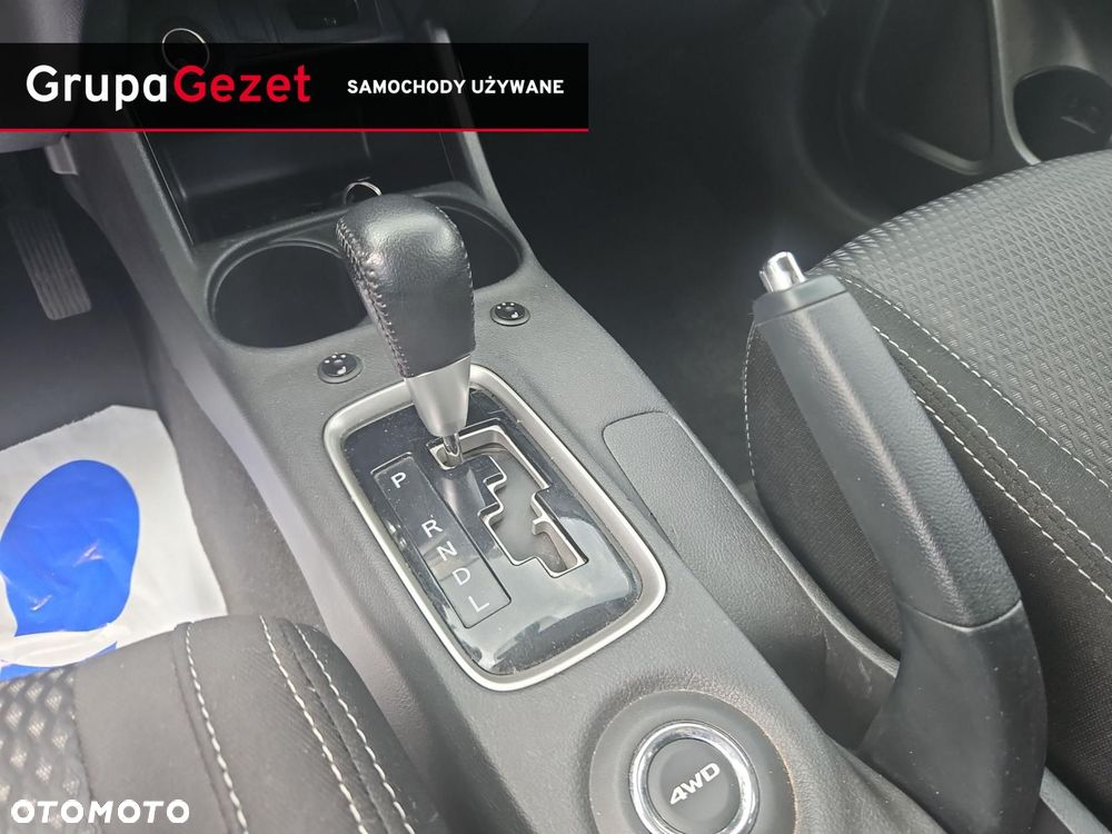 Mitsubishi Outlander - 15