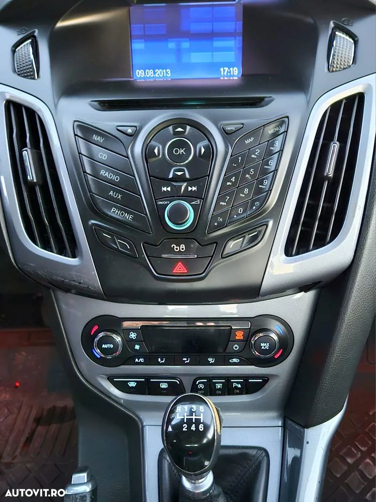 Ford Focus 1.6 TDCI DPF Titanium - 8