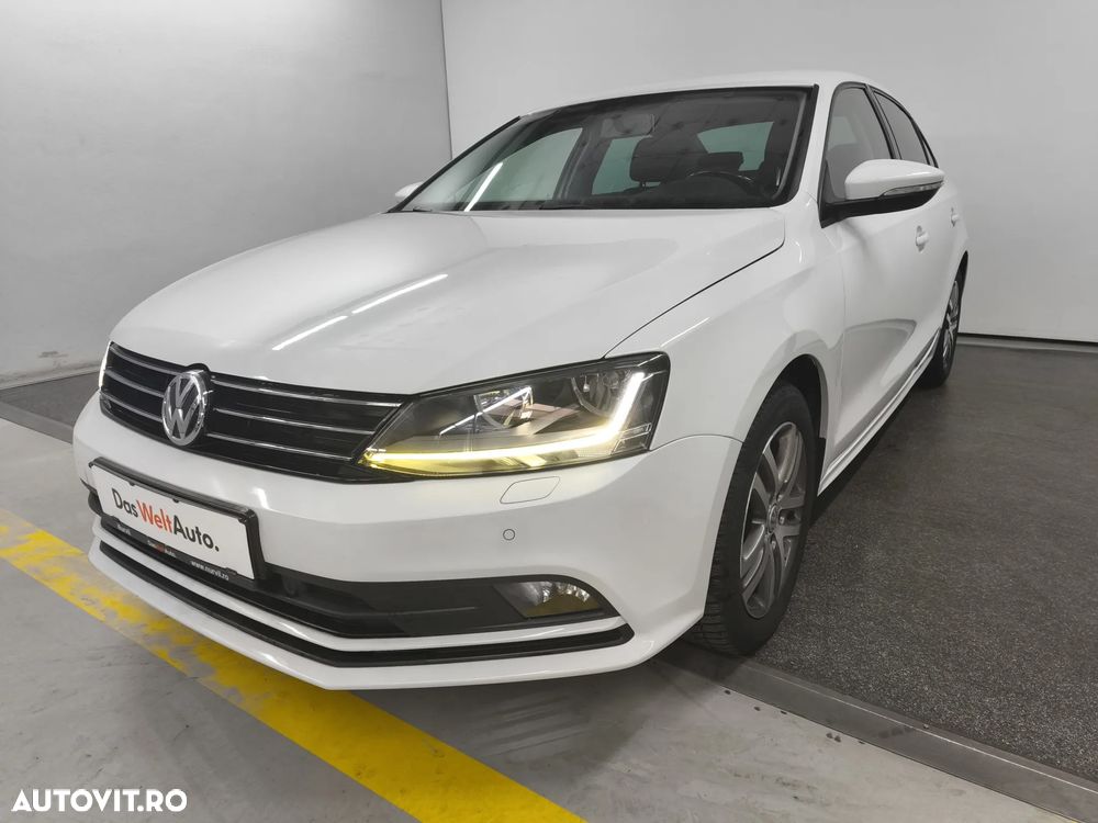 Volkswagen Jetta 2.0 TDI Highline - 1