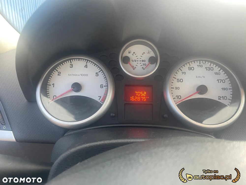 Peugeot 207 - 10