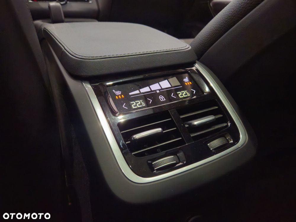 Volvo XC 90 - 36