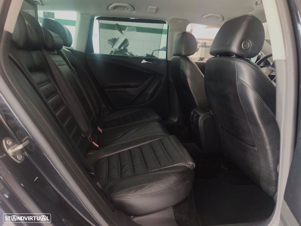 VW Passat Variant 2.0 TDI Highline - 15