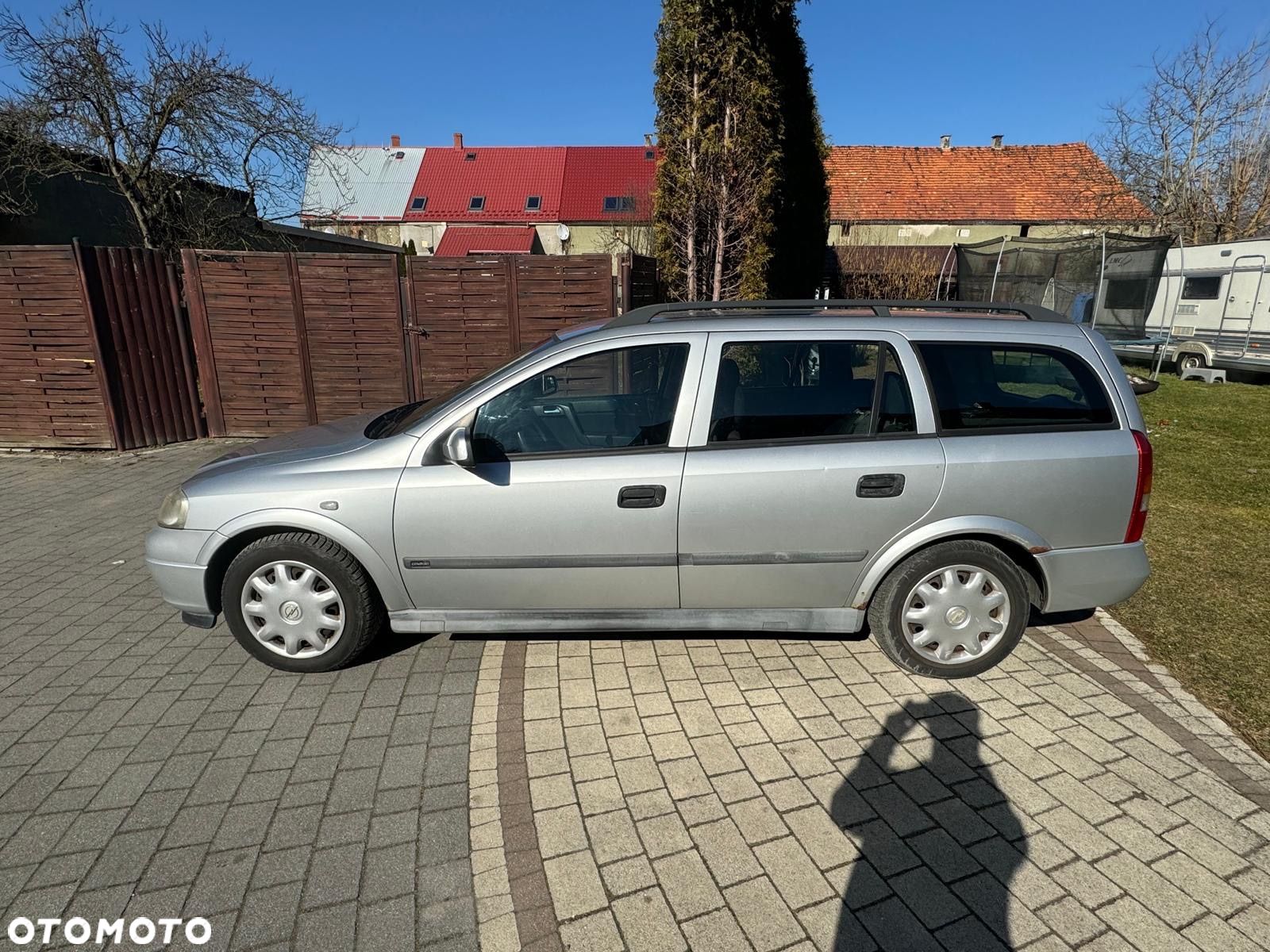 Opel Astra II 2.0 DI - 1