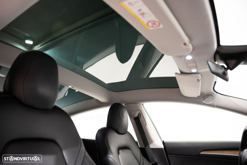Tesla Model 3 Long-Range Dual Motor AWD - 26