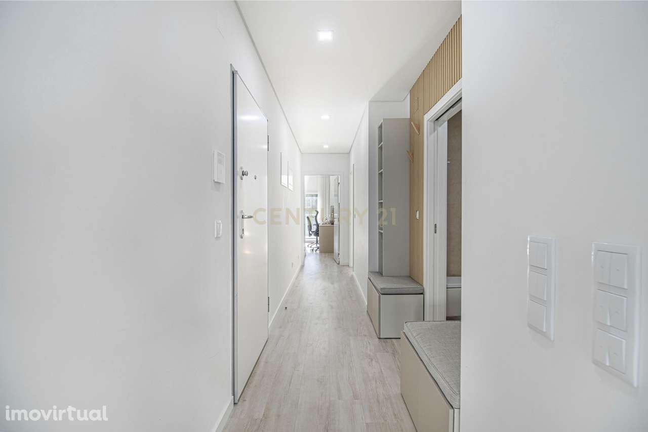 Apartamento T2 Atalaia c/ Estacionamento - Grande imagem: 3/31