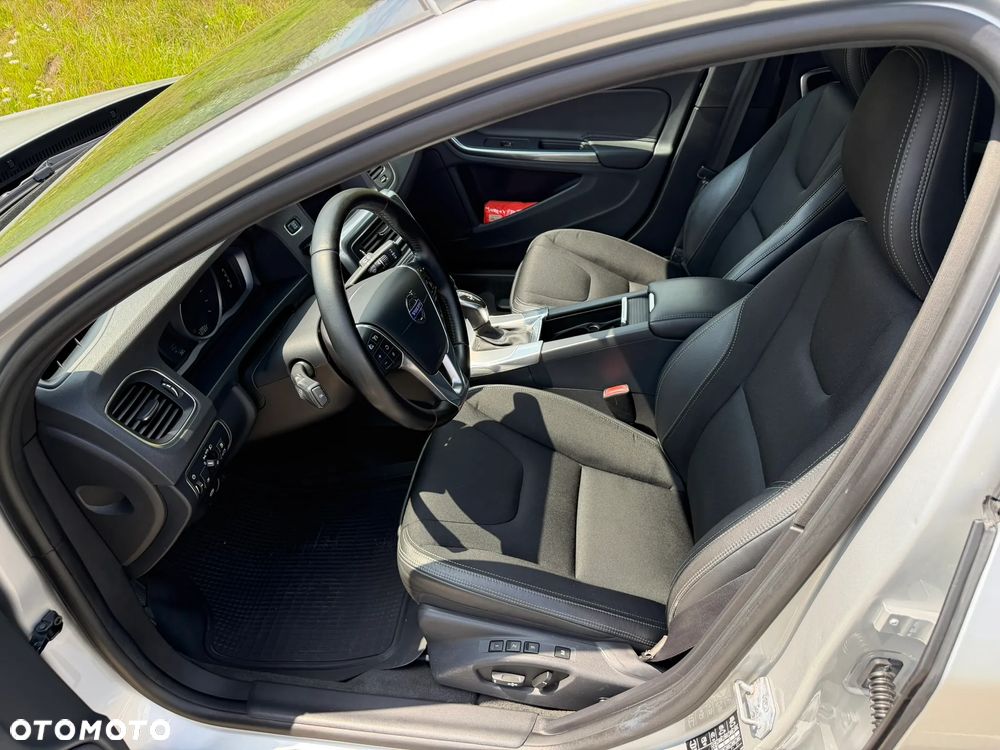 Volvo V60 D4 Drive-E Summum - 10