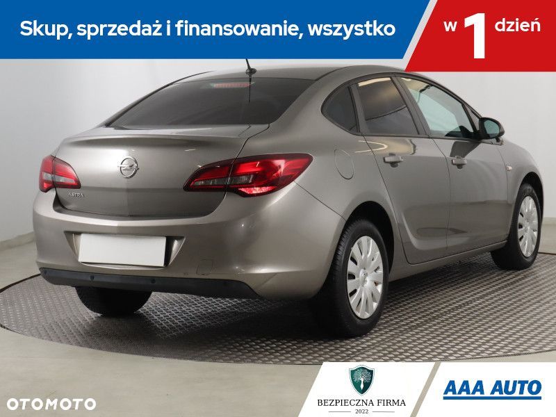 Opel Astra - 6