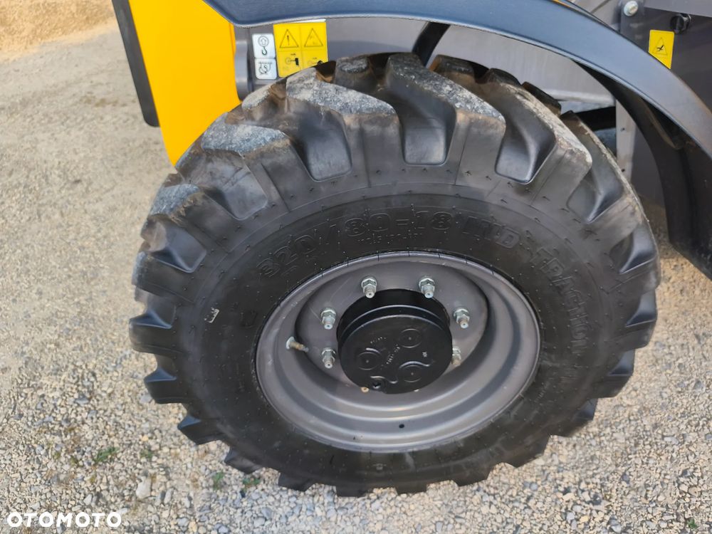 Mecalac TLB870 - 15
