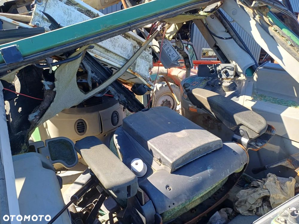 Kabina John Deere 6110  licznik,sterownik,ehr,komputer,wiązka elektryczna,plastiki,nawiewy,instalacja,dach, - 3