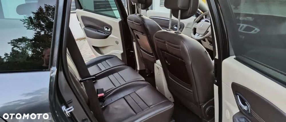 Renault Scenic - 26