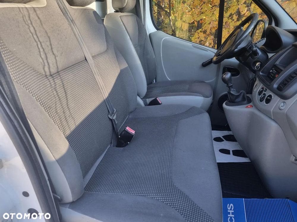 Opel Vivaro - 11