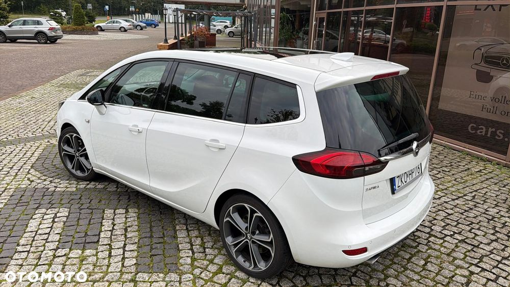 Opel Zafira - 12