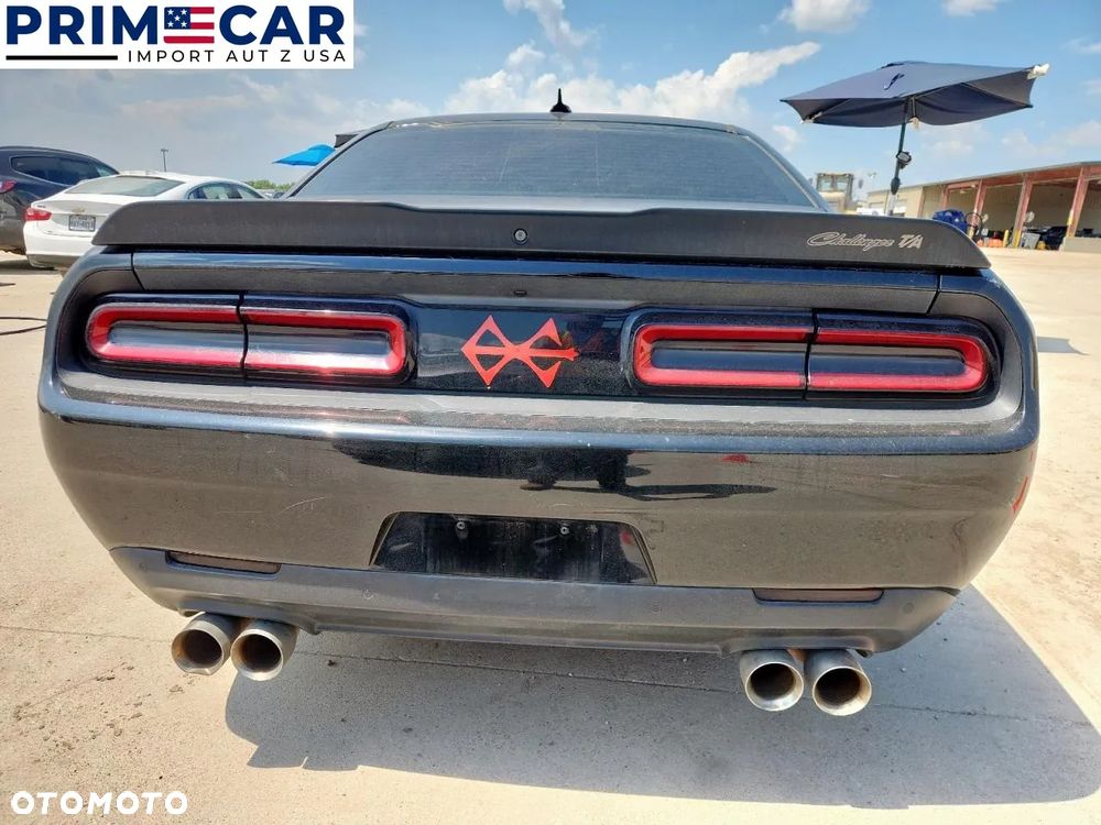 Dodge Challenger 5.7 R/T - 6