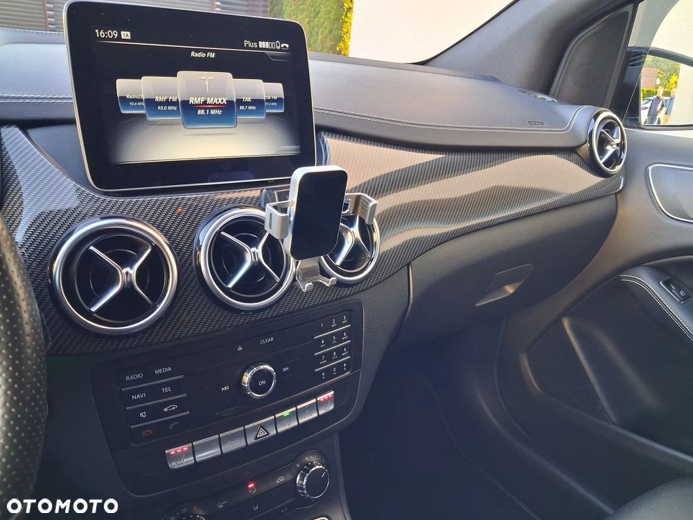 Mercedes-Benz Klasa B 180 7G-DCT Edition - 16